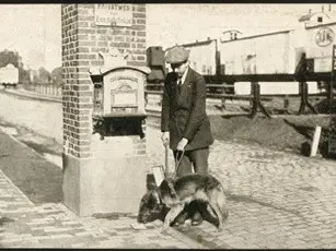 1916ドイツ ポール・フェイエン氏と盲導犬